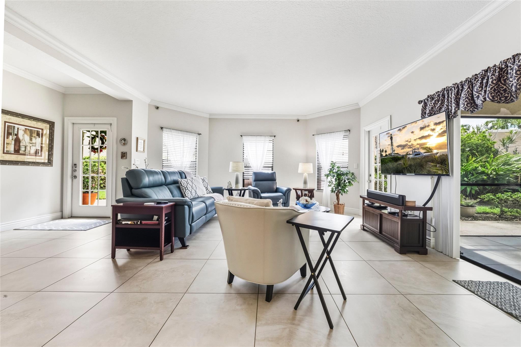 6606 Villa Sonrisa Dr 910