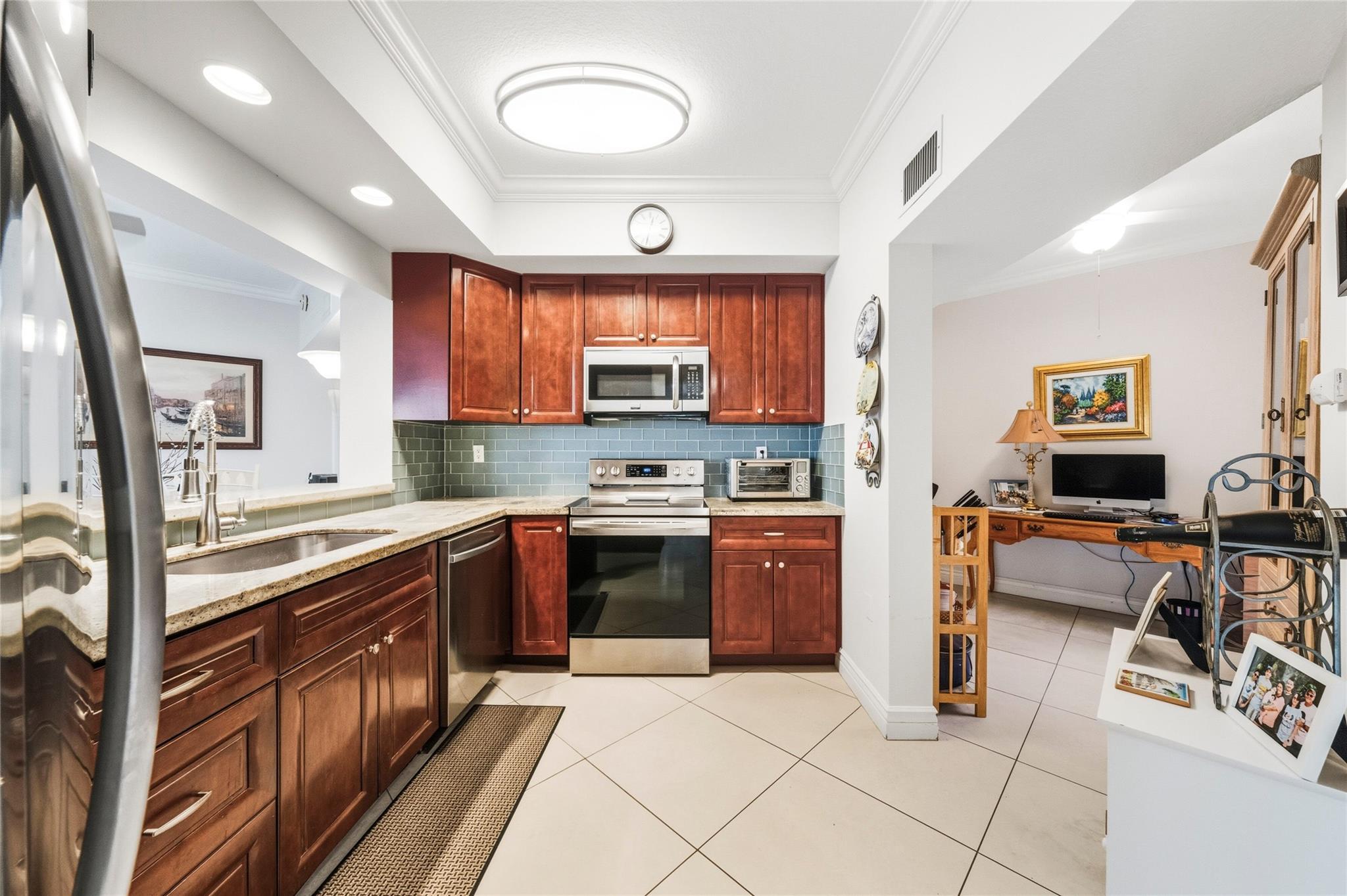 6606 Villa Sonrisa Dr 910