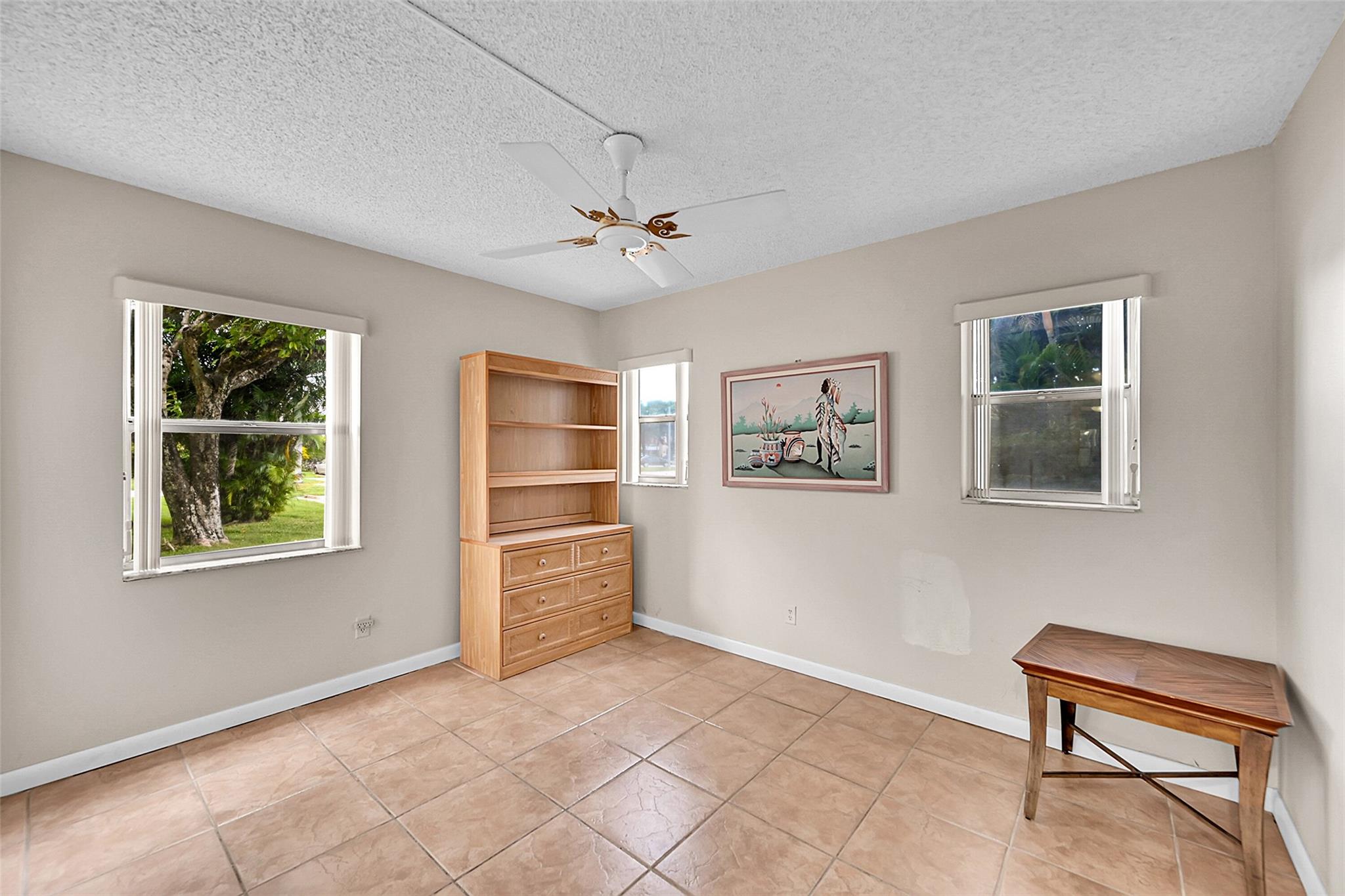 9261 Sunrise Lakes Blvd 112