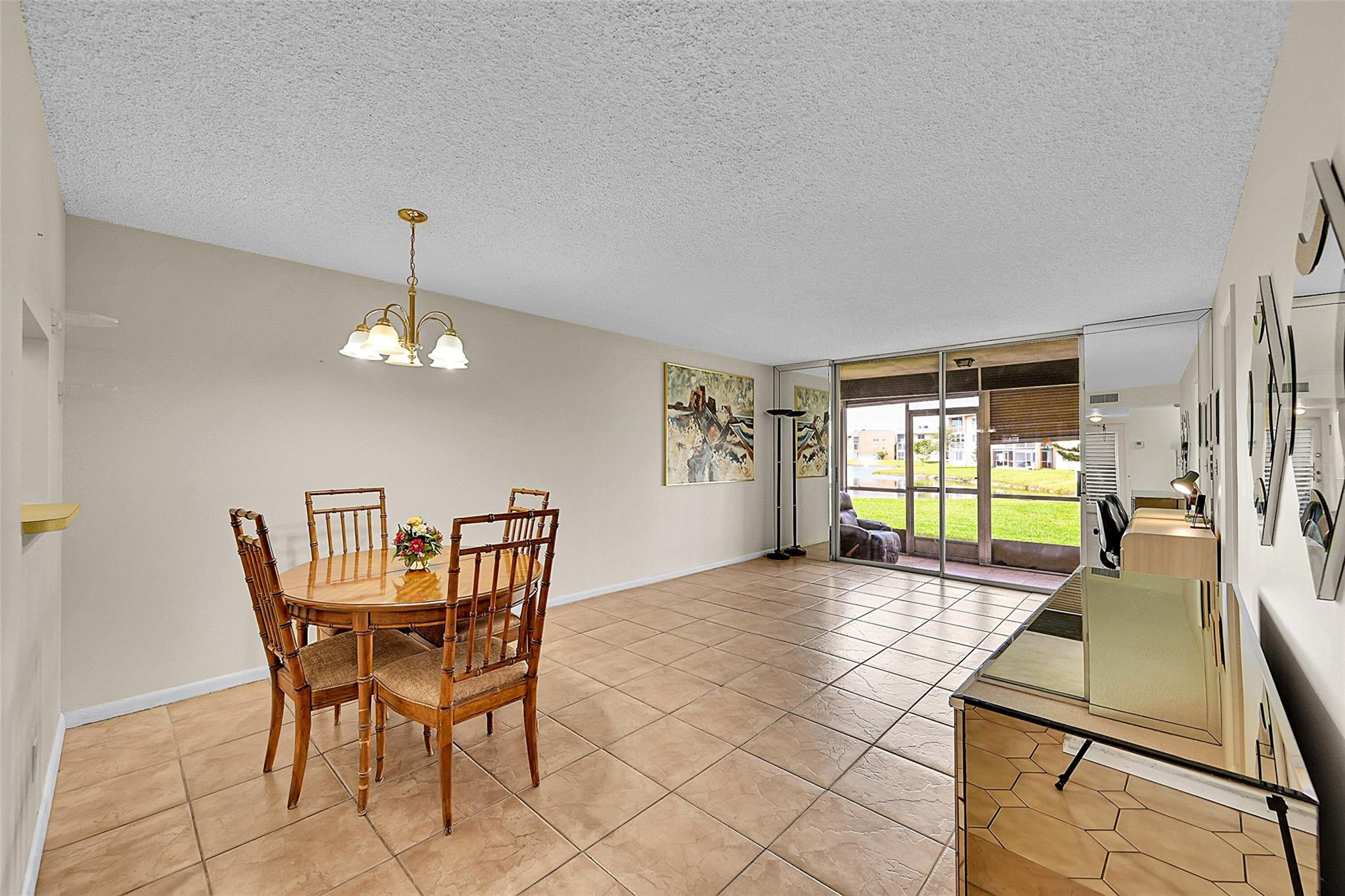9261 Sunrise Lakes Blvd 112