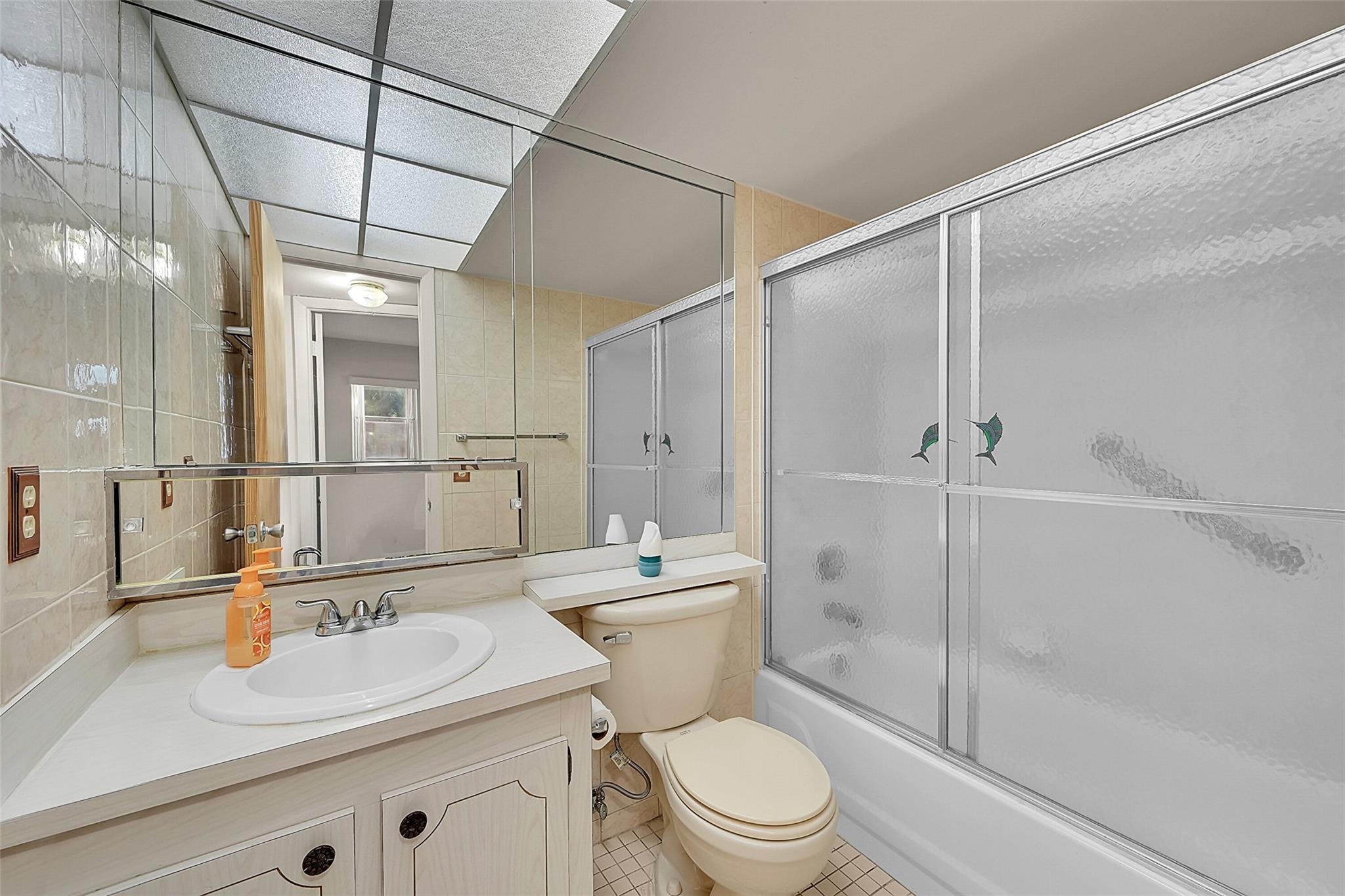 9261 Sunrise Lakes Blvd 112