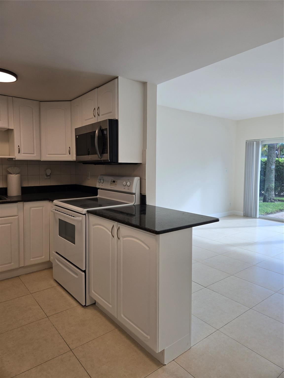 505 NE 20th Avenue 118