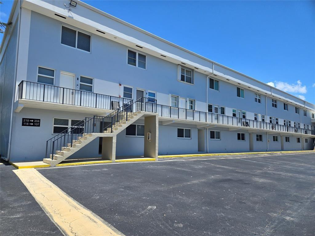 505 NE 20th Avenue 118