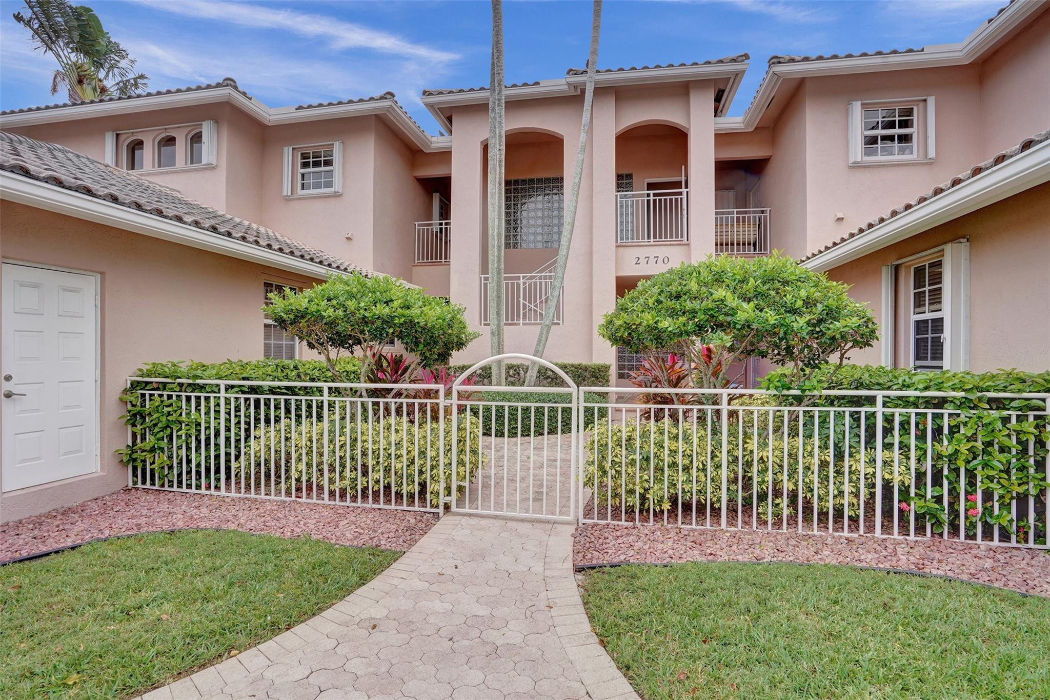 2770 NE 15th 201