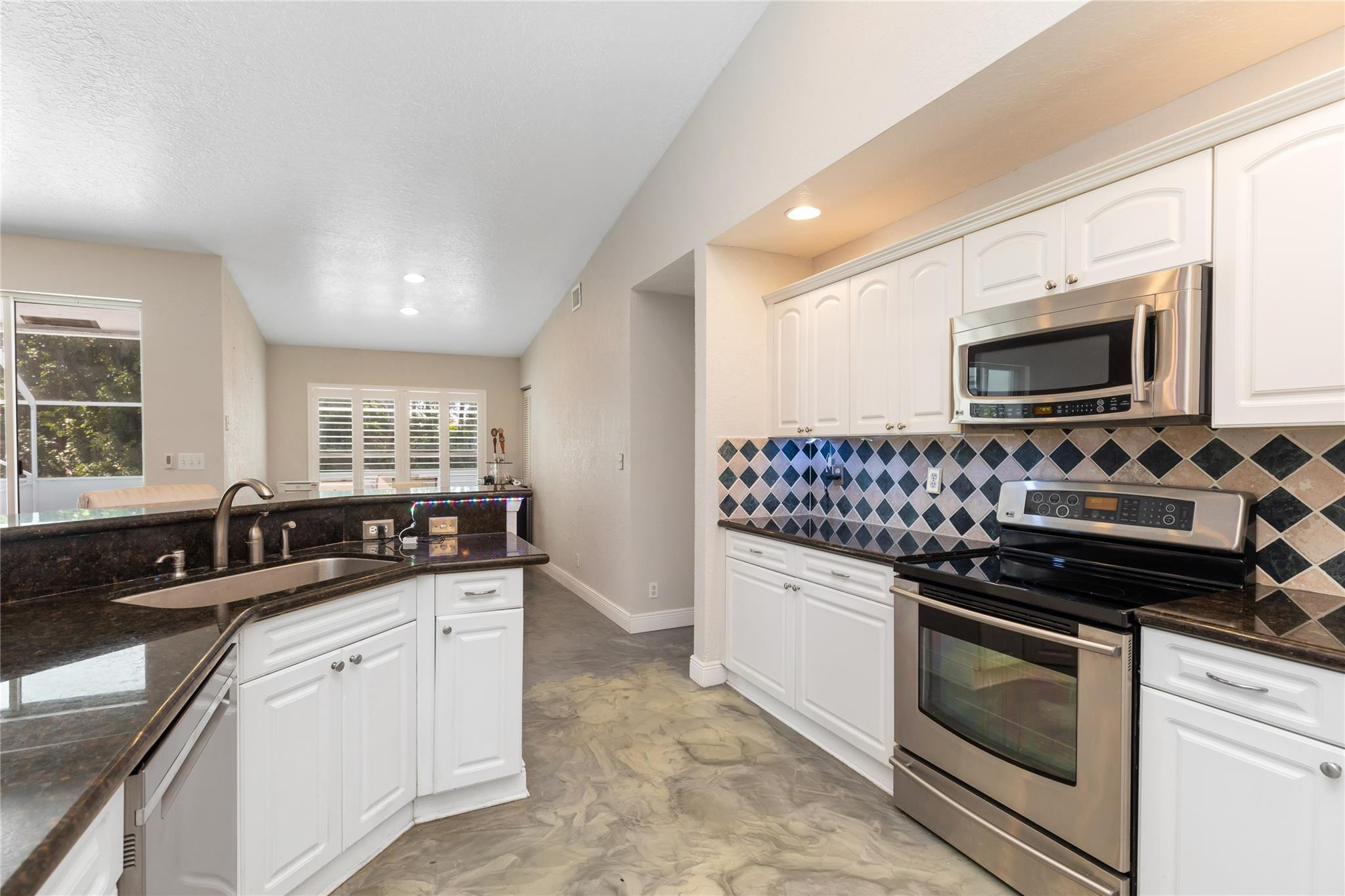 1400 NW 102nd Dr