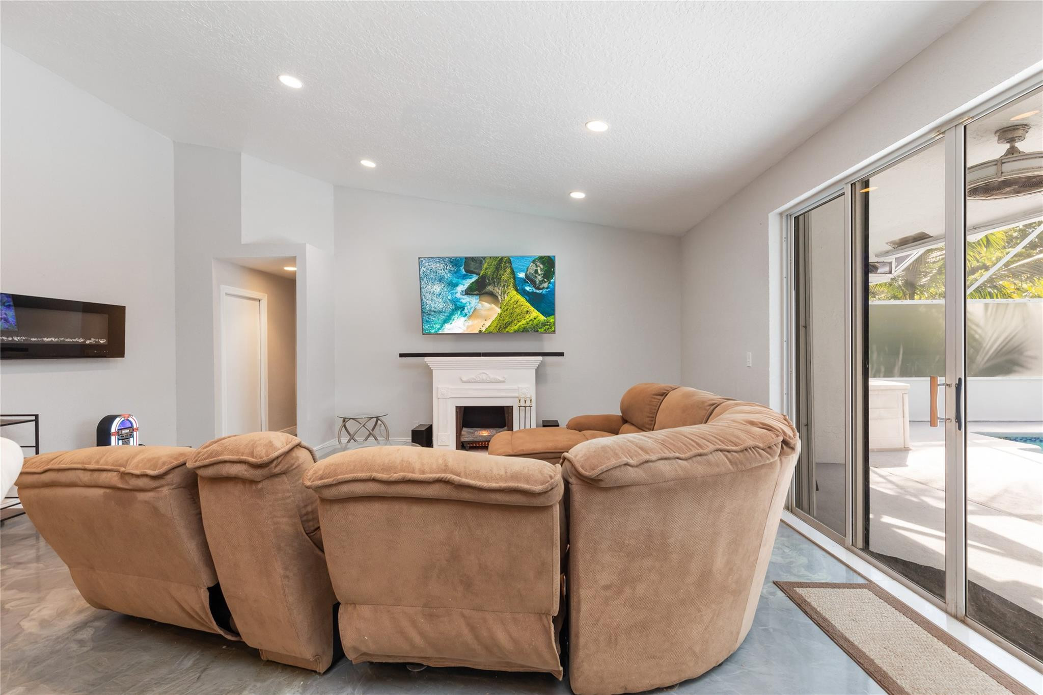 1400 NW 102nd Dr