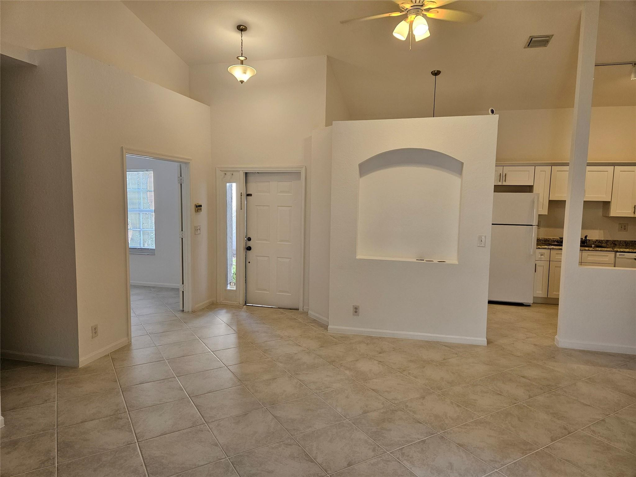 5845 Eagle Cay Cir