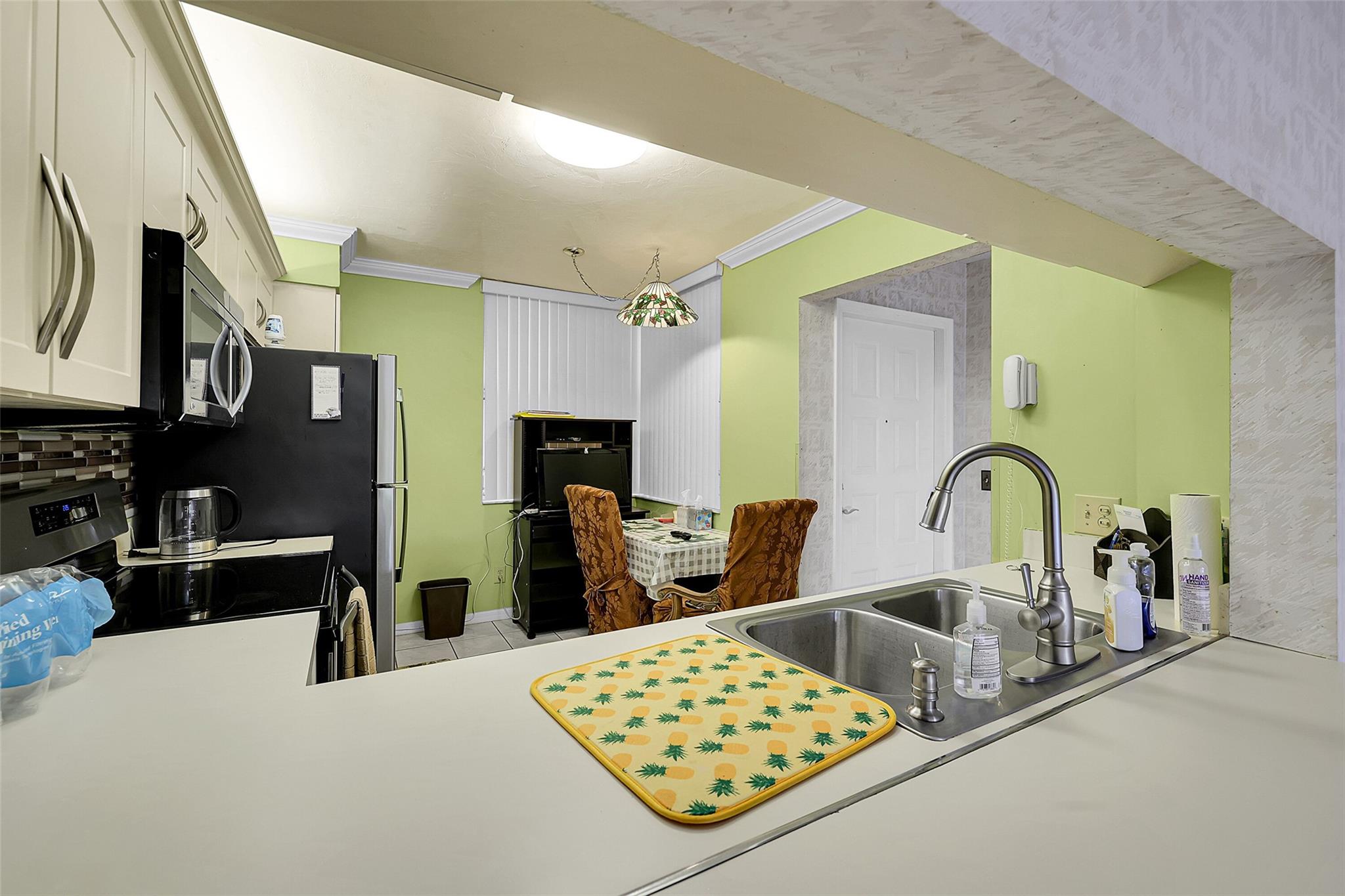 10369 NW 24th Pl 402