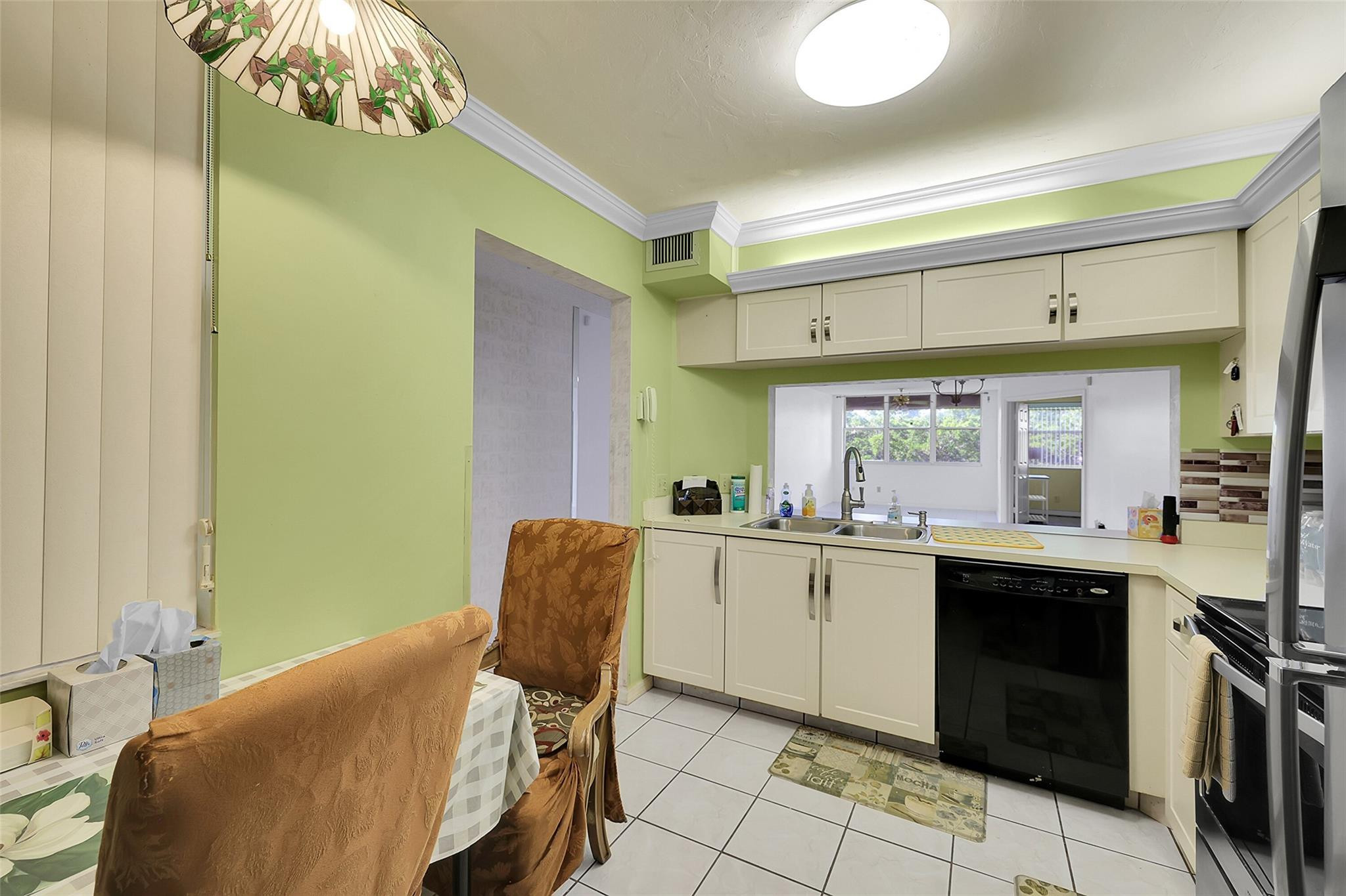 10369 NW 24th Pl 402