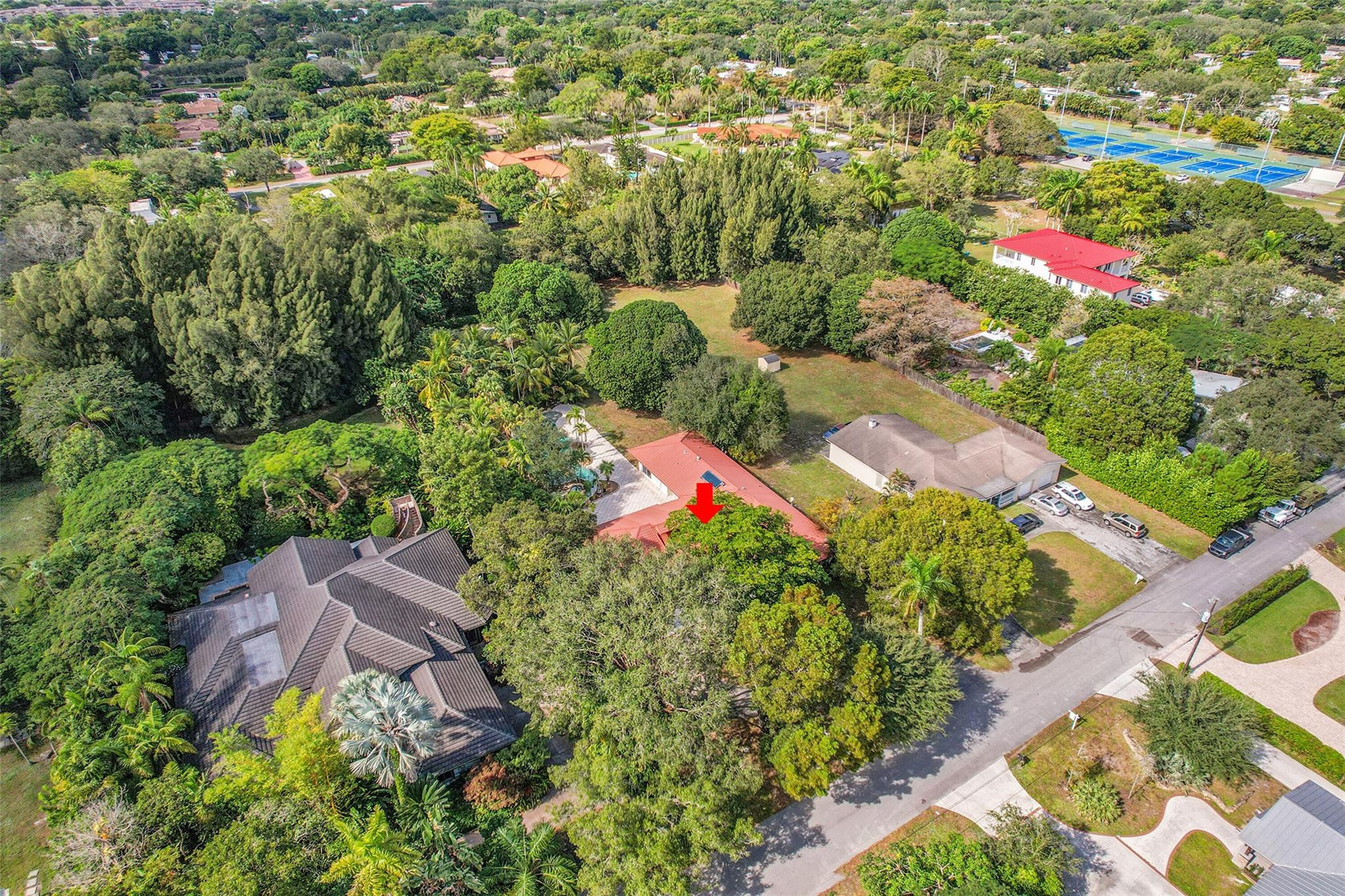 401 Farmington Dr