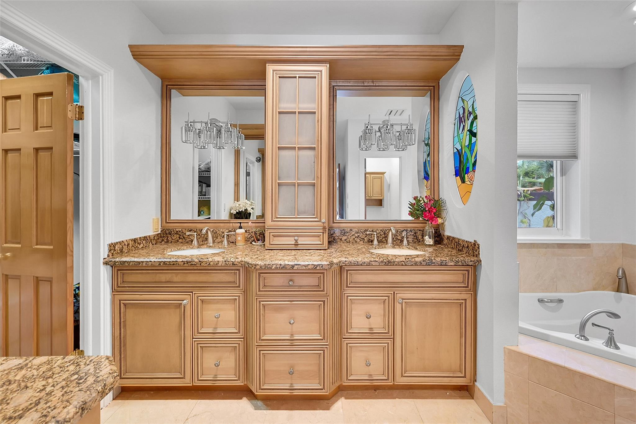 401 Farmington Dr