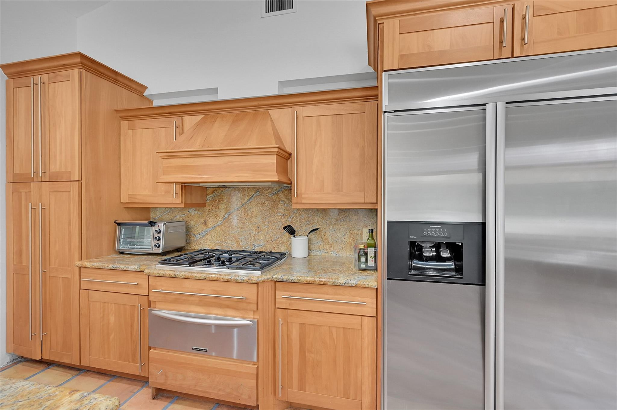 401 Farmington Dr