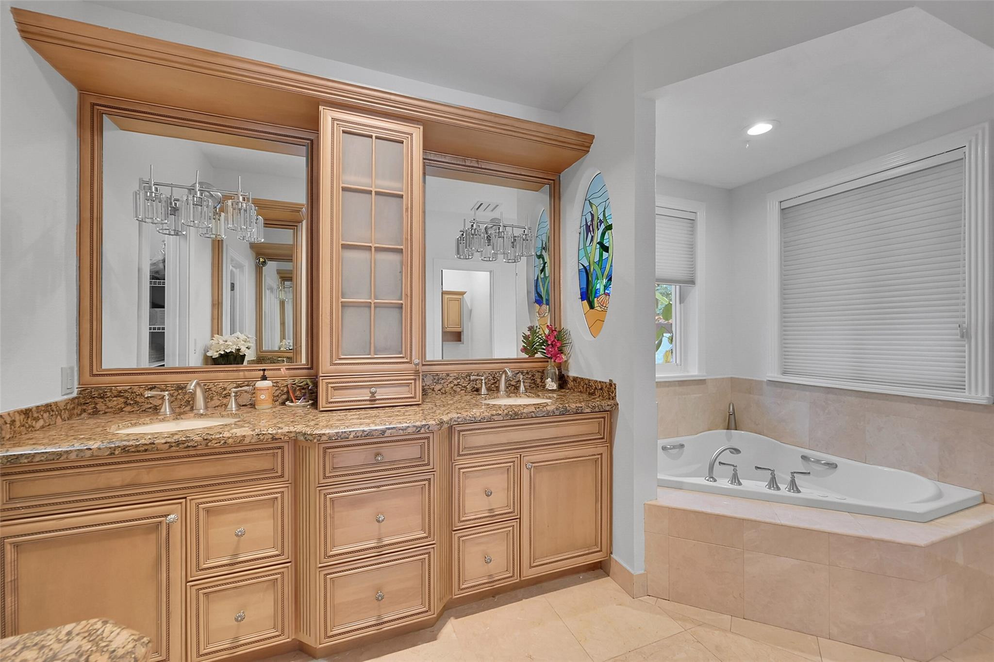 401 Farmington Dr