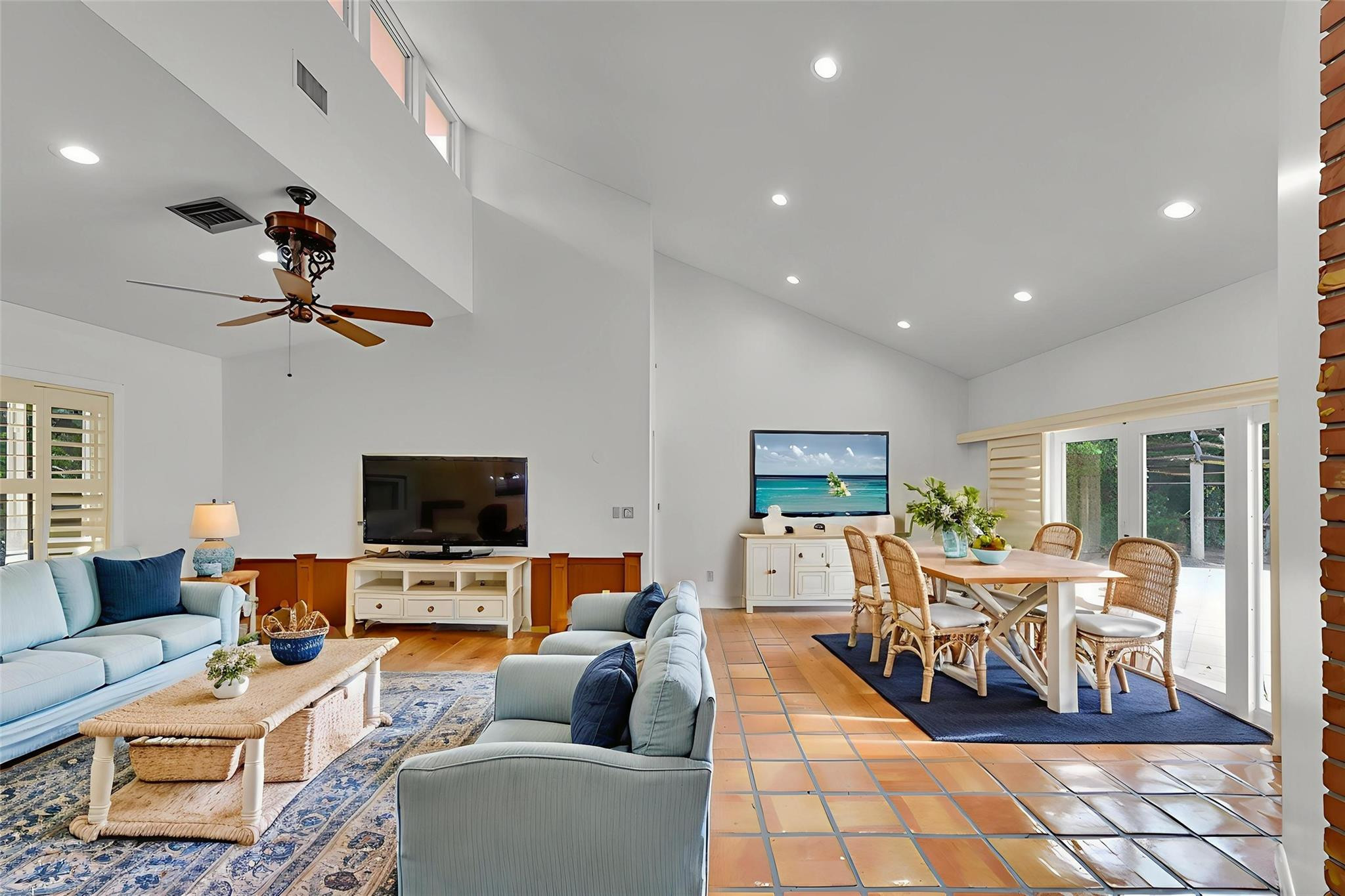 401 Farmington Dr