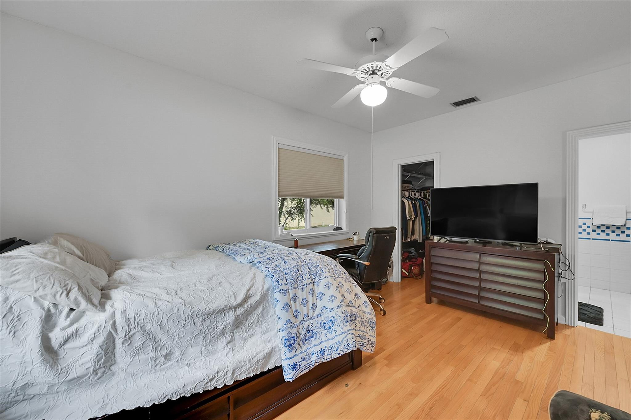 401 Farmington Dr