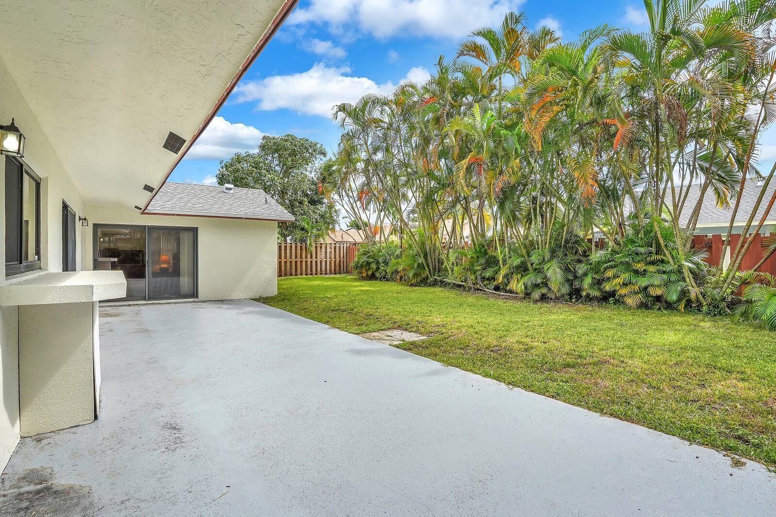 8330 NW 52nd Ct