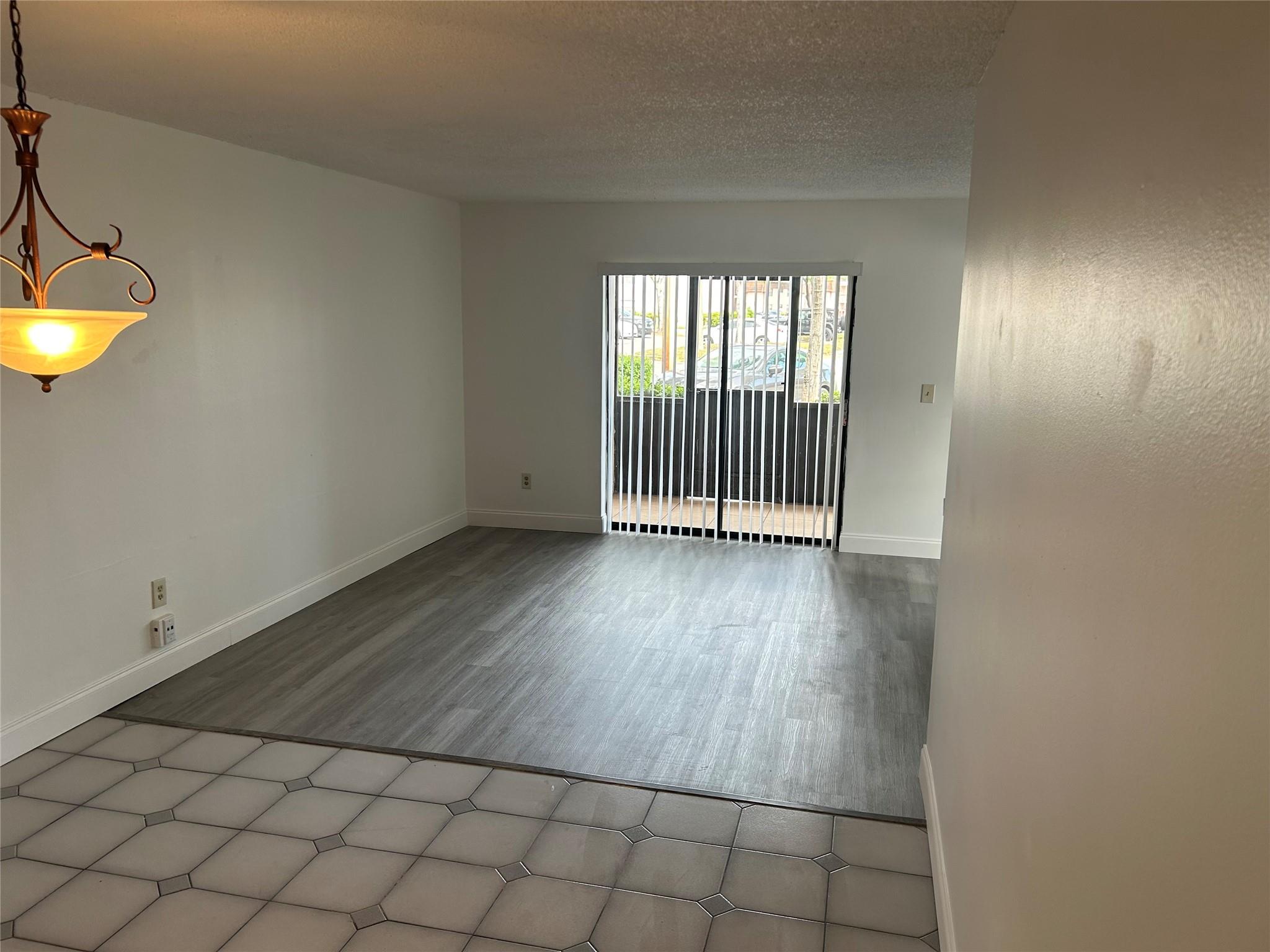 871 NE 207th Ter 102