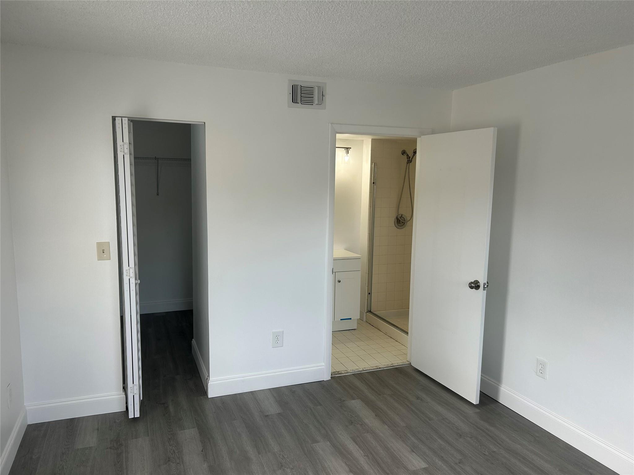 871 NE 207th Ter 102