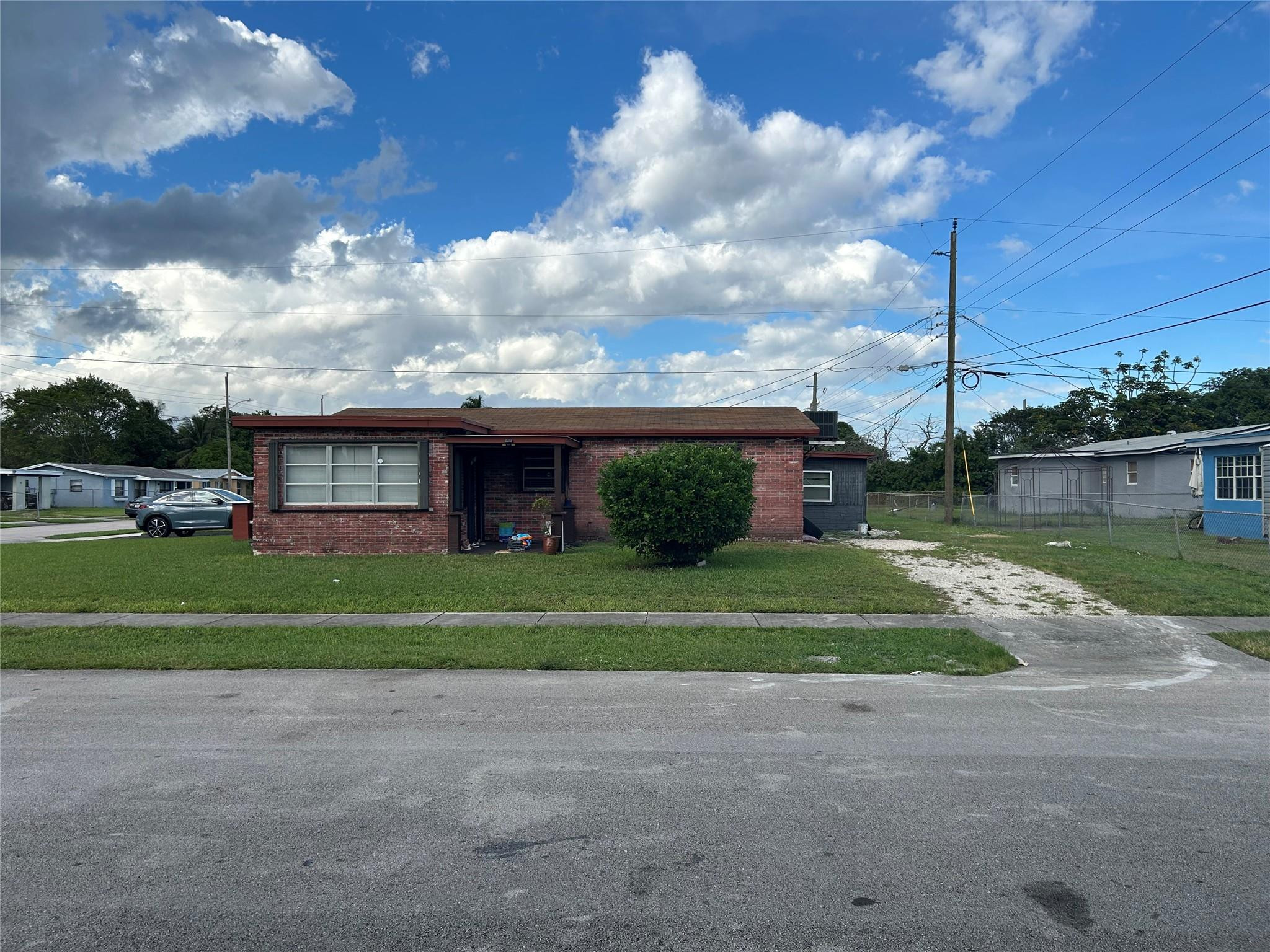 1540 NW 33rd Ter