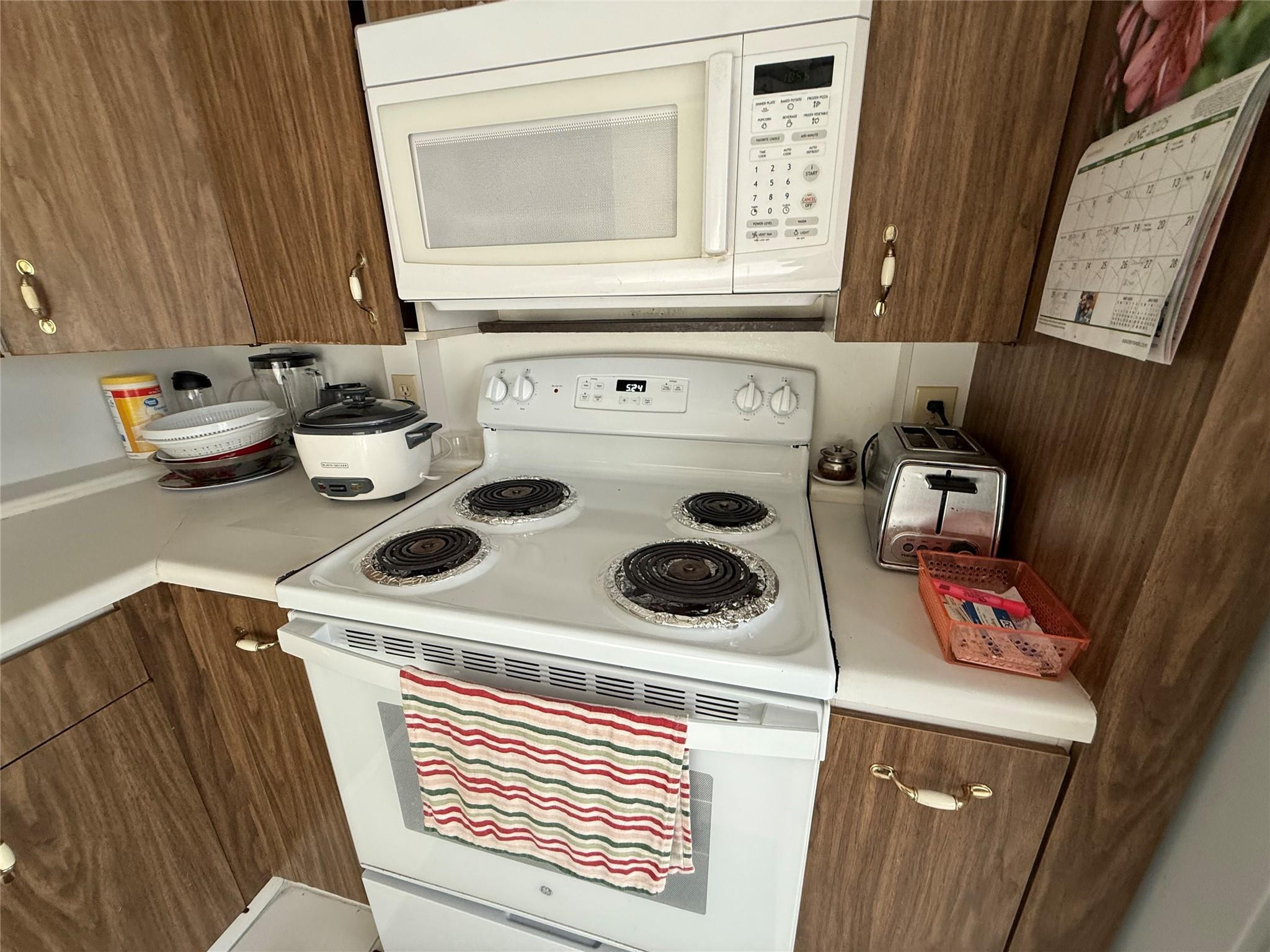 2802 Victoria Way M2