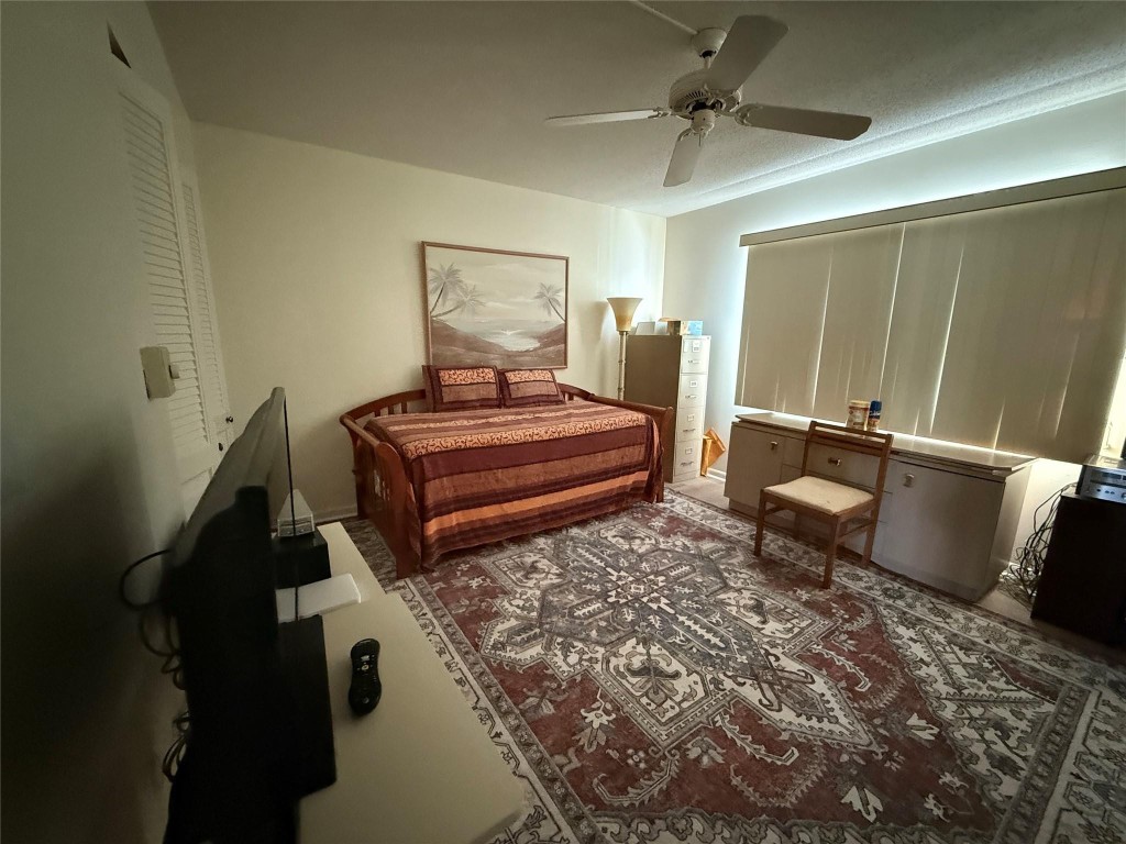 2802 Victoria Way M2