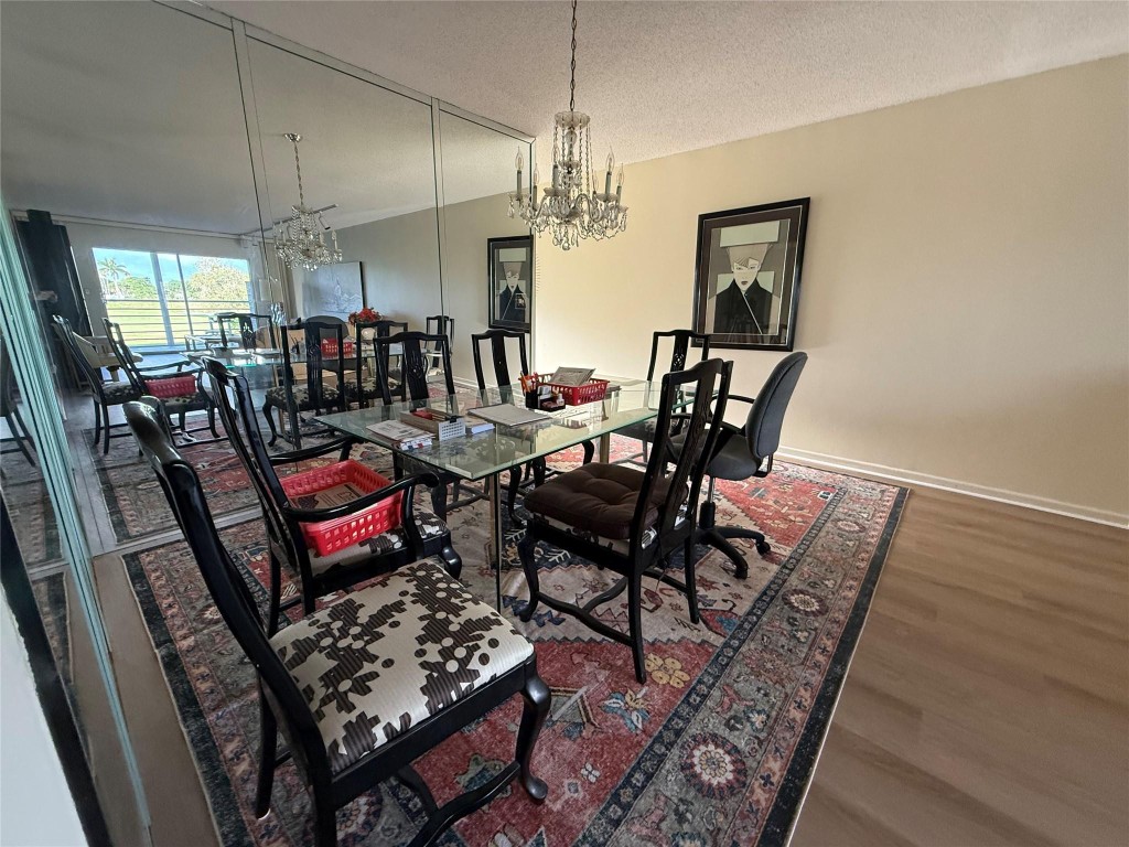 2802 Victoria Way M2