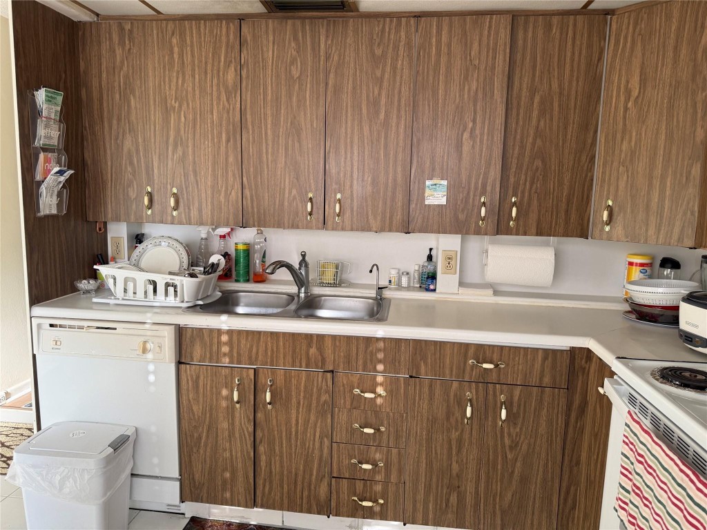 2802 Victoria Way M2