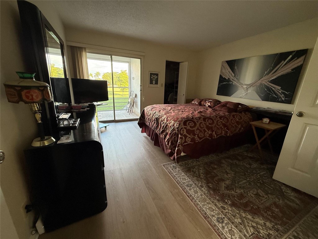 2802 Victoria Way M2