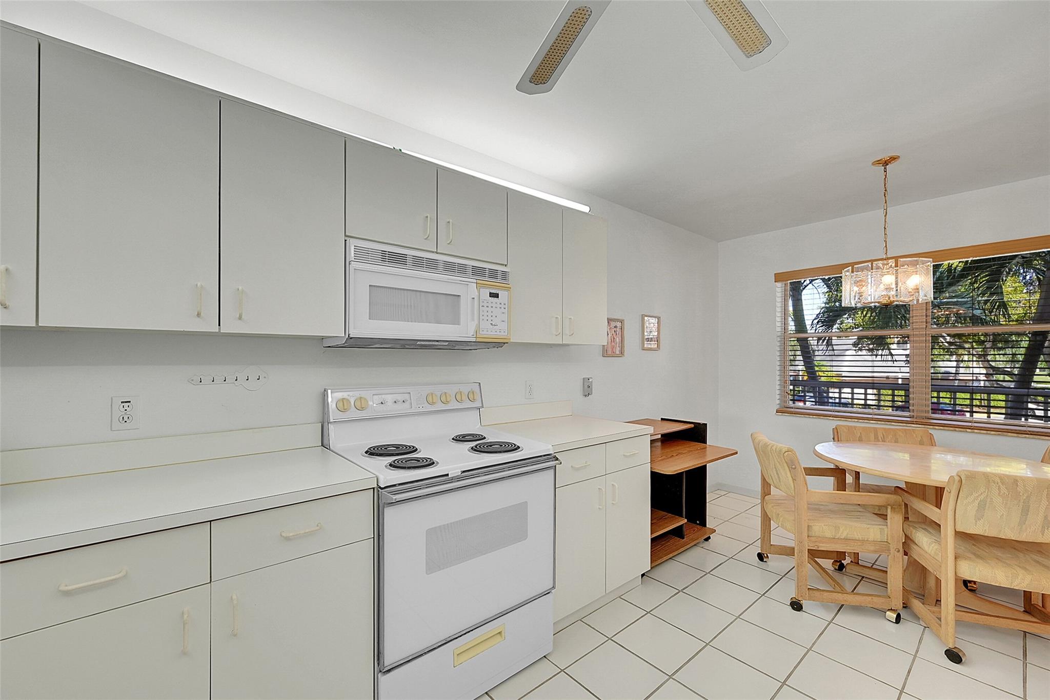 2560 NW 103rd Ave 205