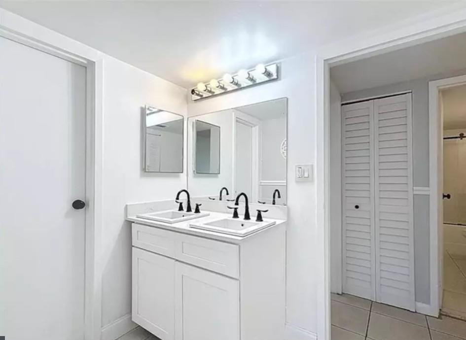 4304 NW 9th Ave 2-3C