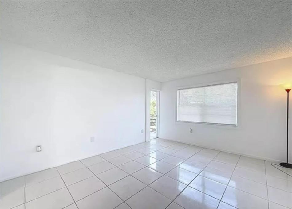 4304 NW 9th Ave 2-3C