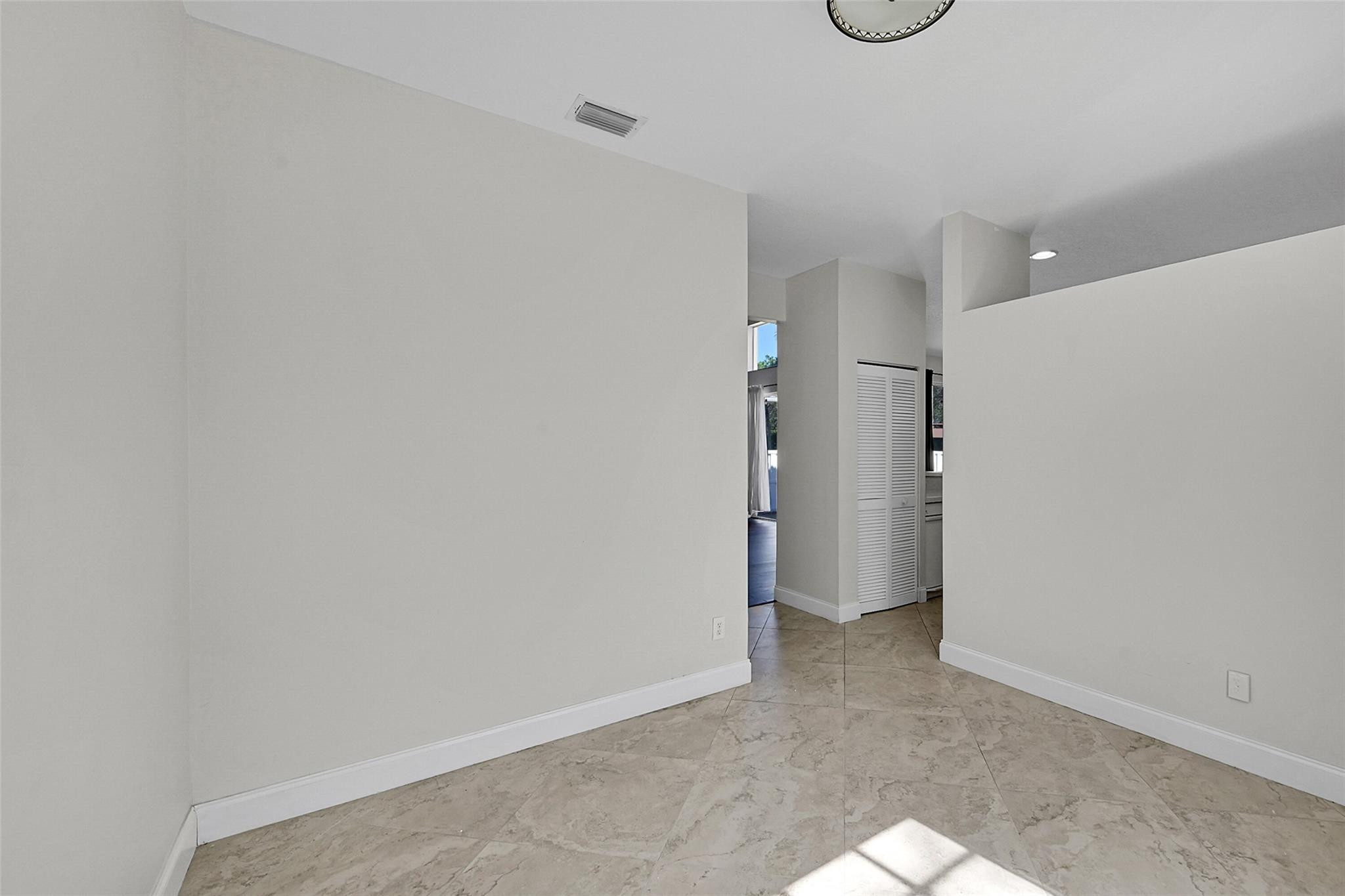 5301 NW 123rd Ter