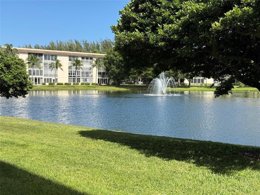 1902 Bermuda Cir E1