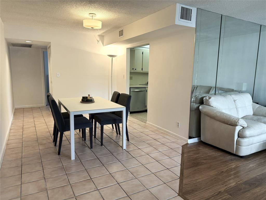 1902 Bermuda Cir E1