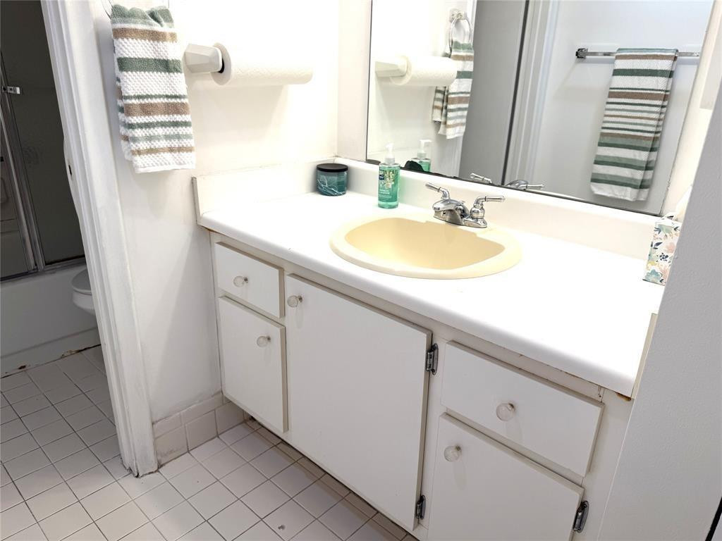 1902 Bermuda Cir E1