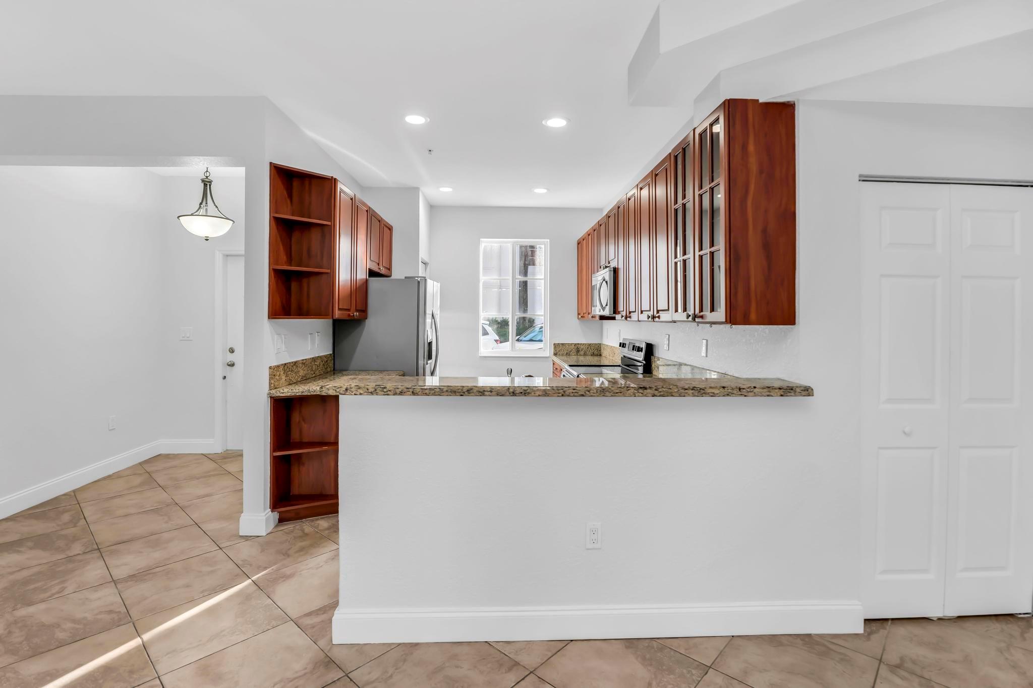 5030 SW 126TH AV 203