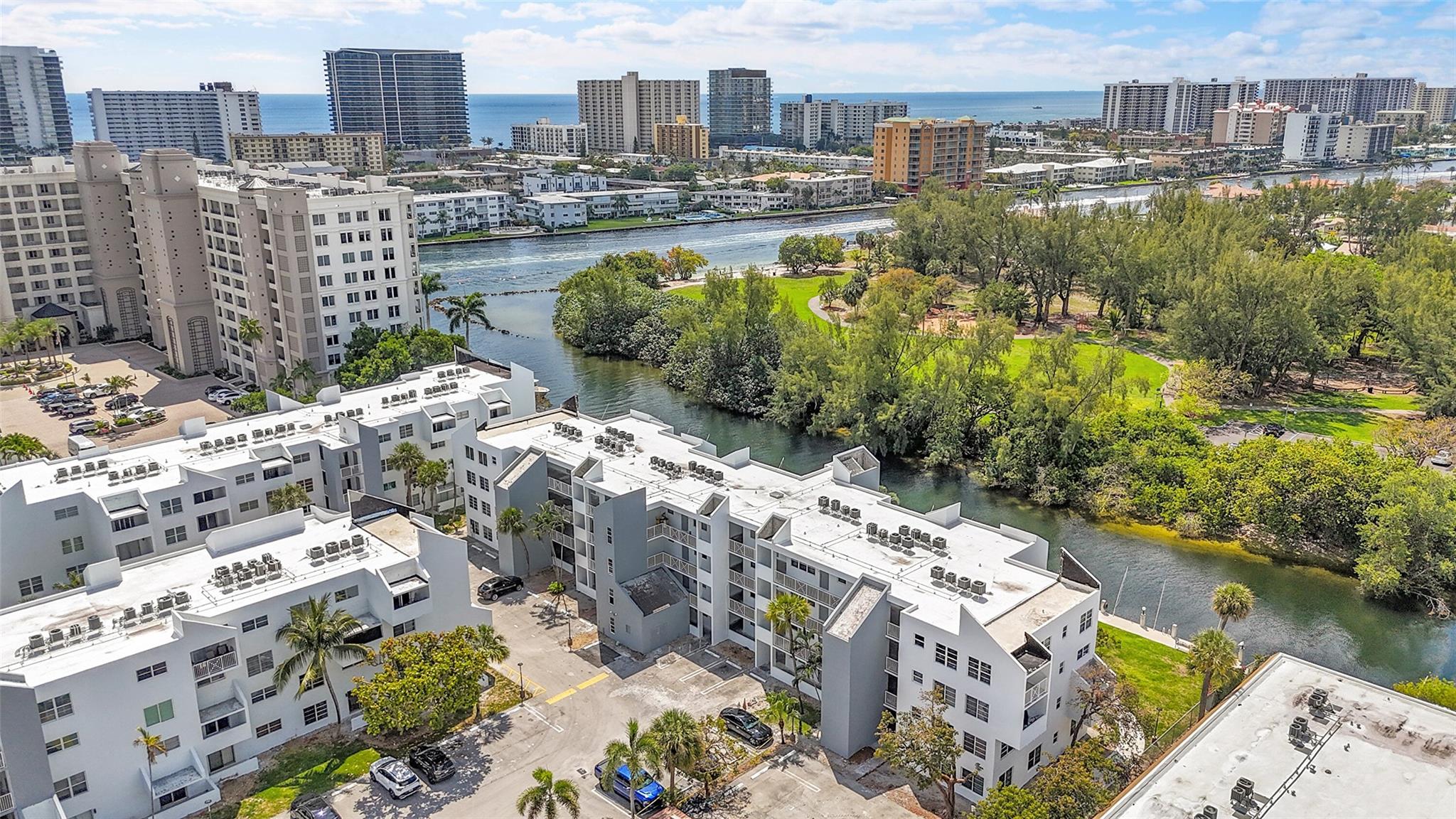 2850 NE 14th St Cswy B-203