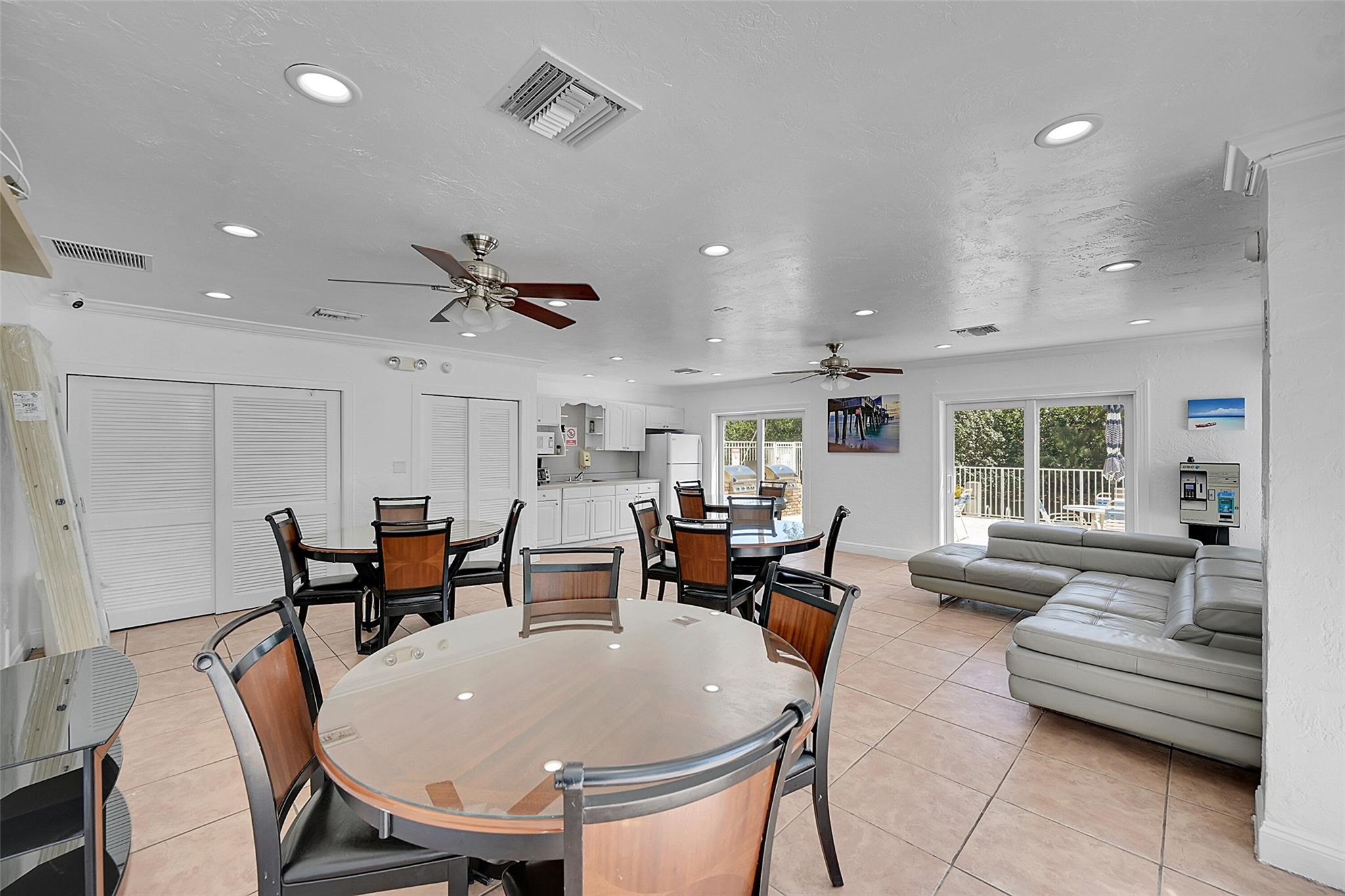 2850 NE 14th St Cswy B-203