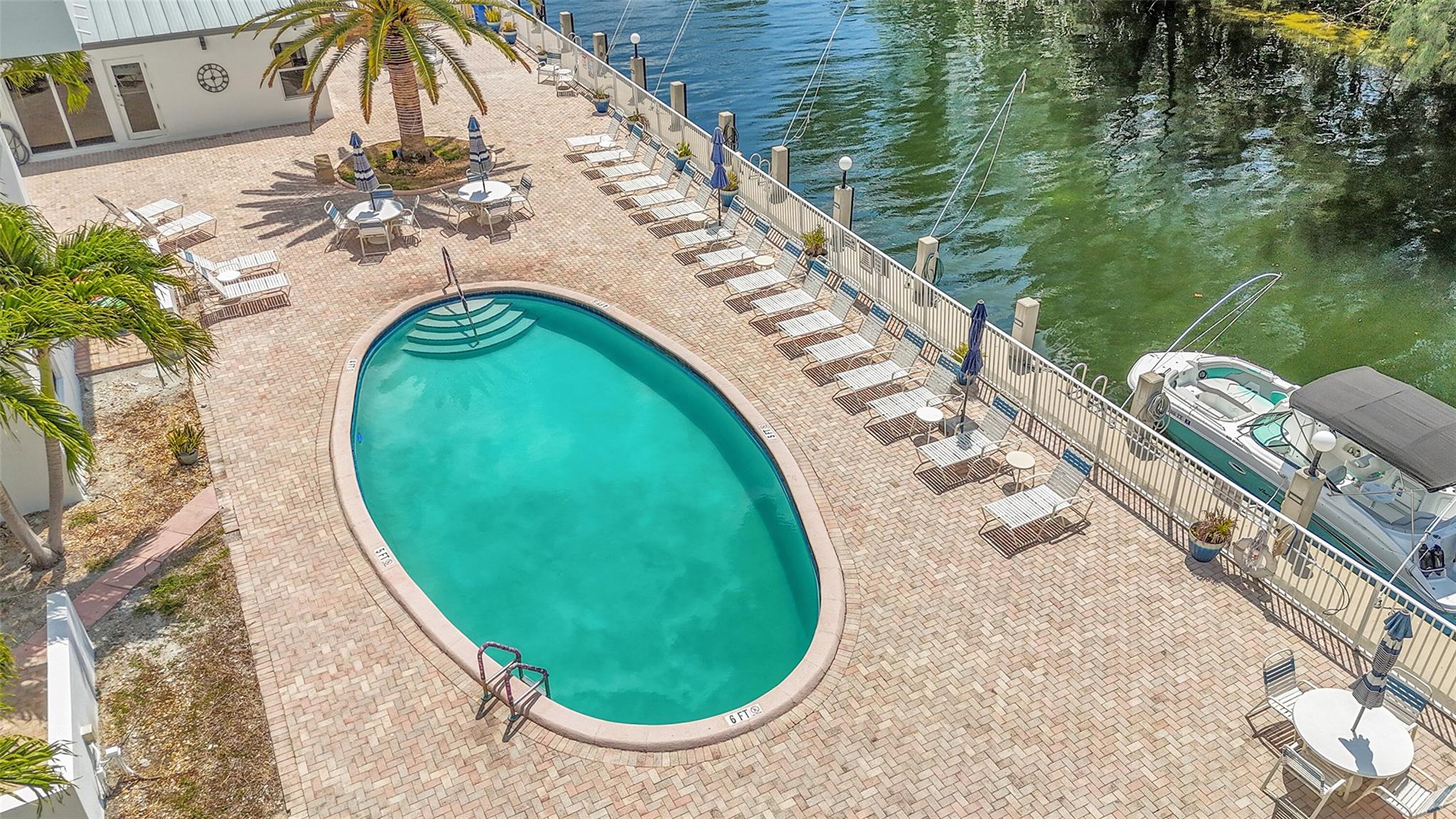 2850 NE 14th St Cswy B-203