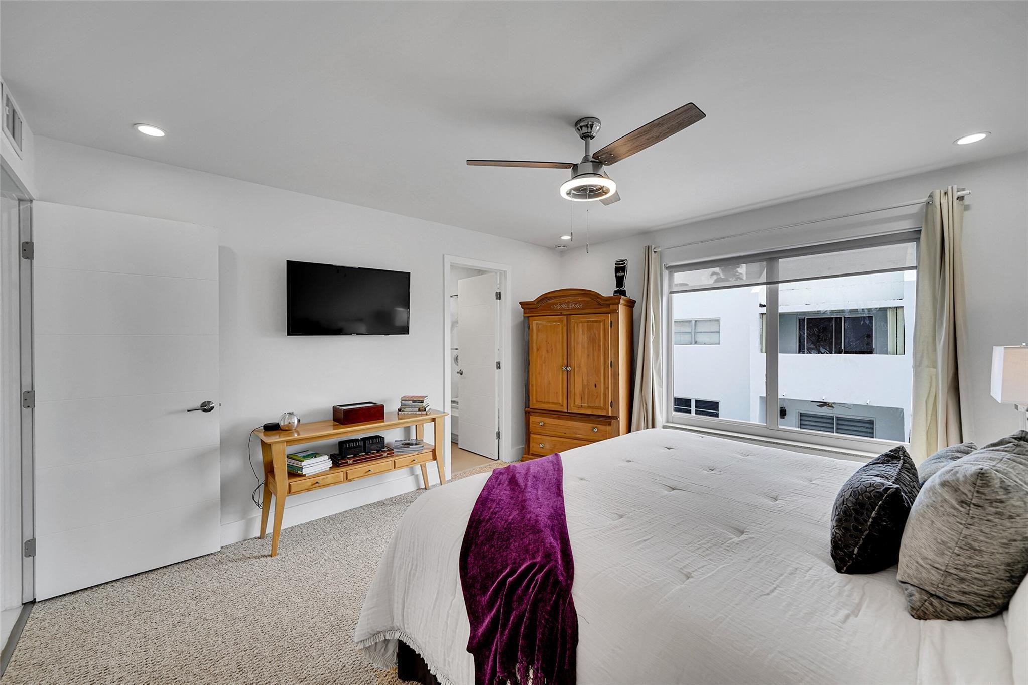 2860 NE 14th Street Cswy D401