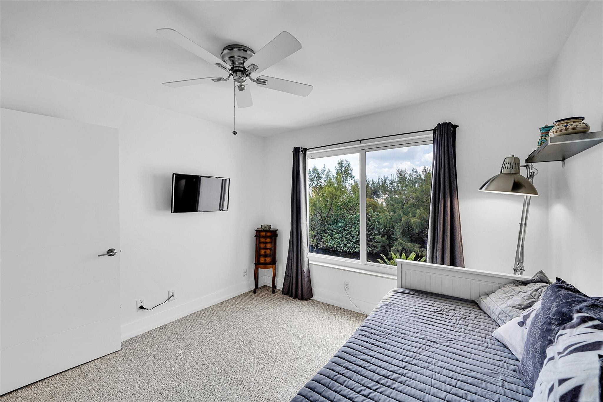 2860 NE 14th Street Cswy D401