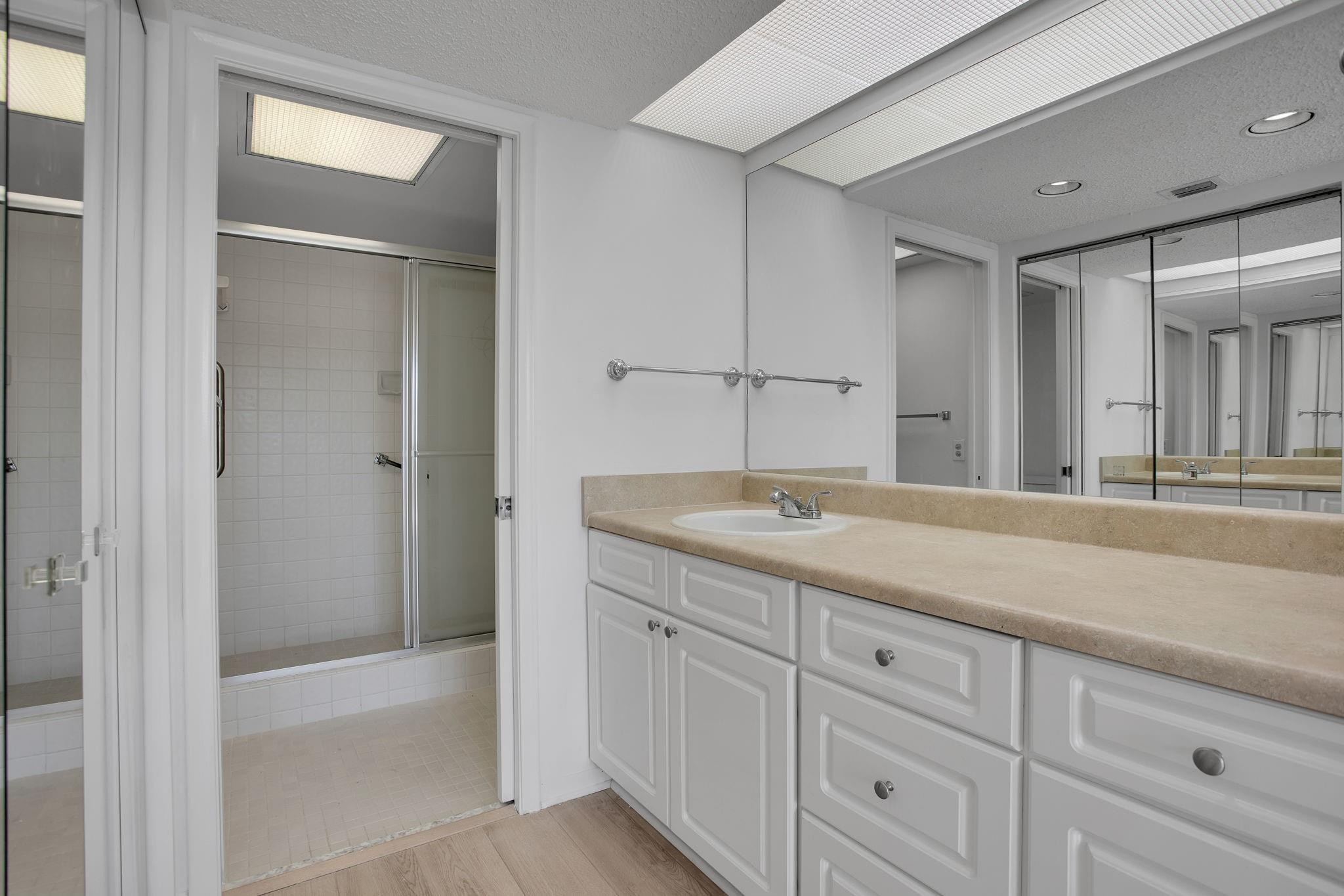 1801 Eleuthera Pt G3