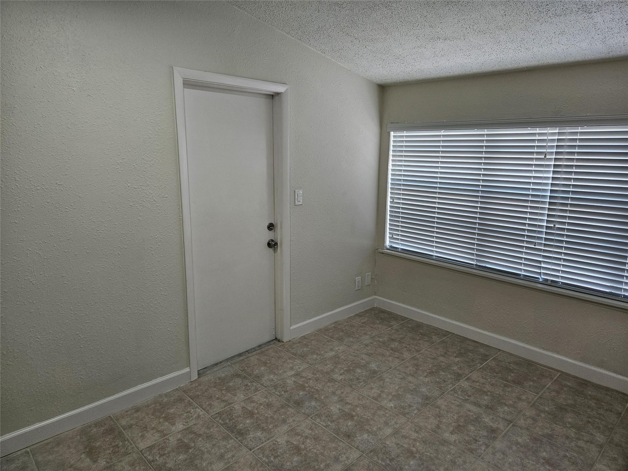 4729 NW 4th Ter