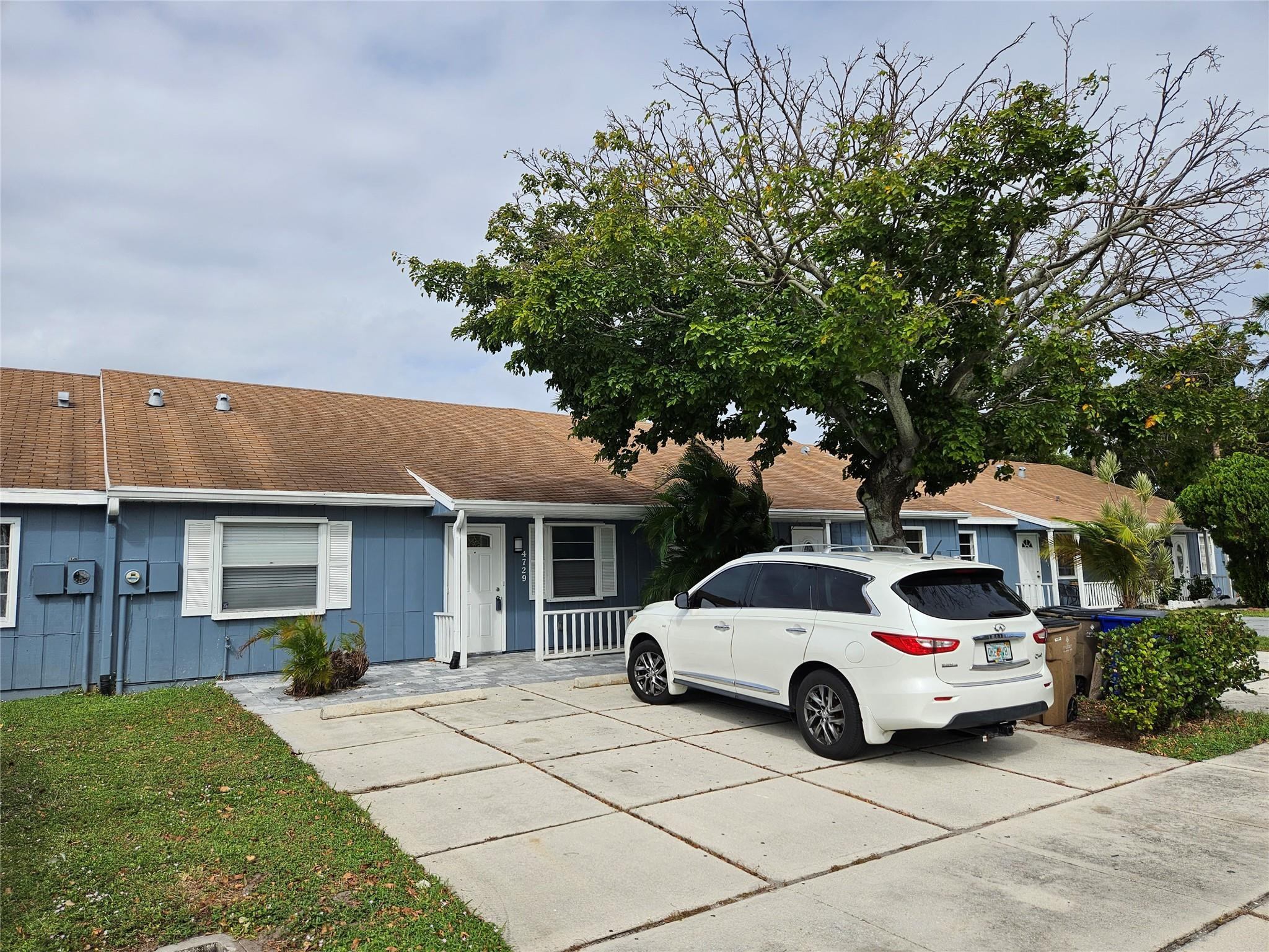 4729 NW 4th Ter