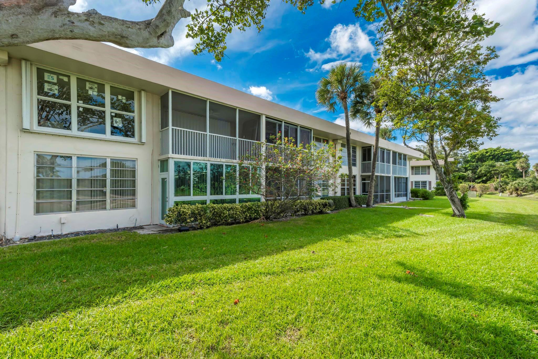 2951 S Palm Aire Dr 202