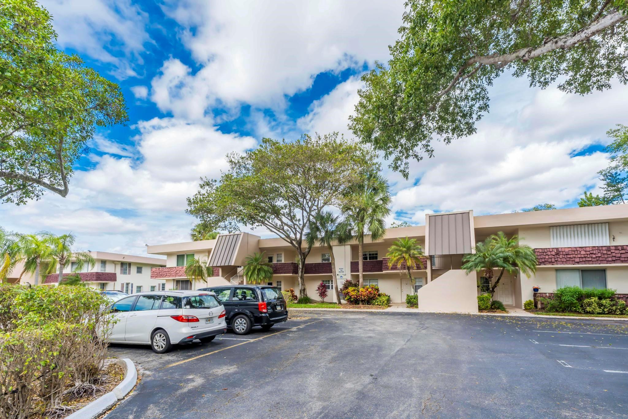 2951 S Palm Aire Dr 202