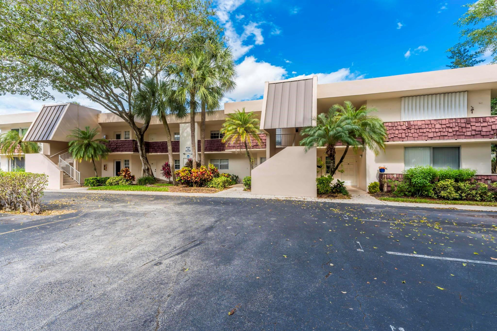 2951 S Palm Aire Dr 202