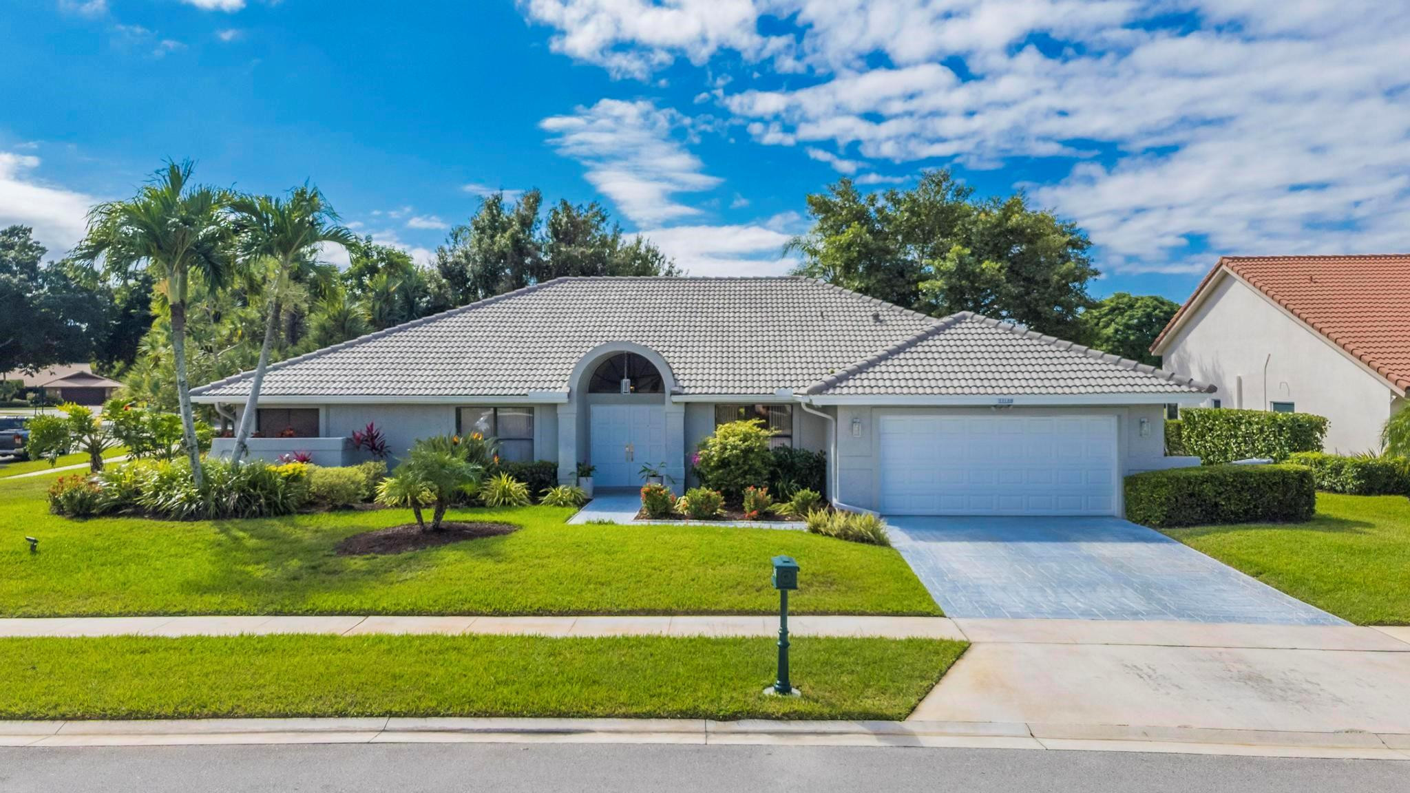 10180 Silver Lake Drive