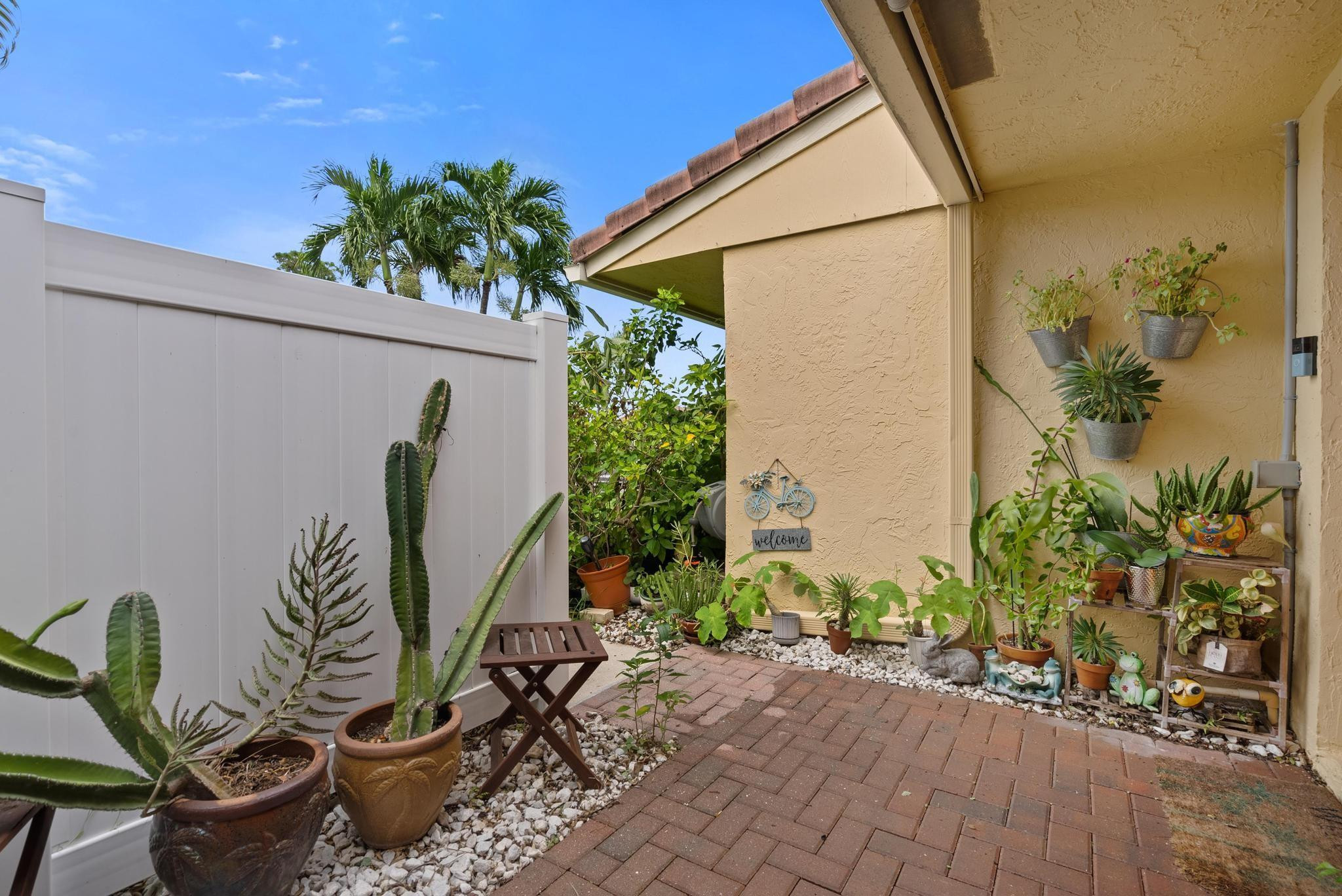 6734 Bridlewood Ct 6734