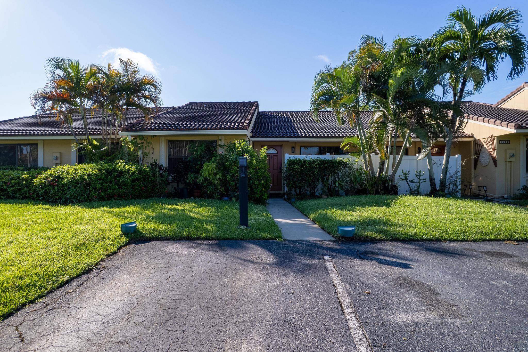 6734 Bridlewood Ct 6734